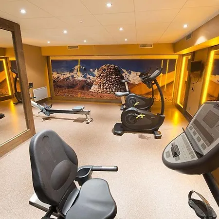 Lägenhet Sleeps 4 Pool Wifi Val Thorens
