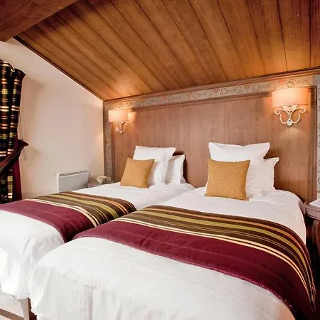 Sleeps 4 Pool Wifi