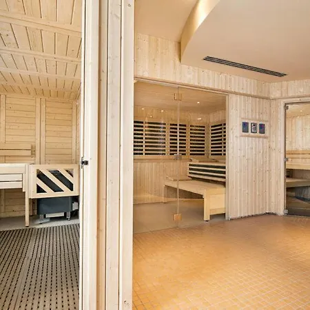 Lägenhet Sleeps 4 Pool Wifi *